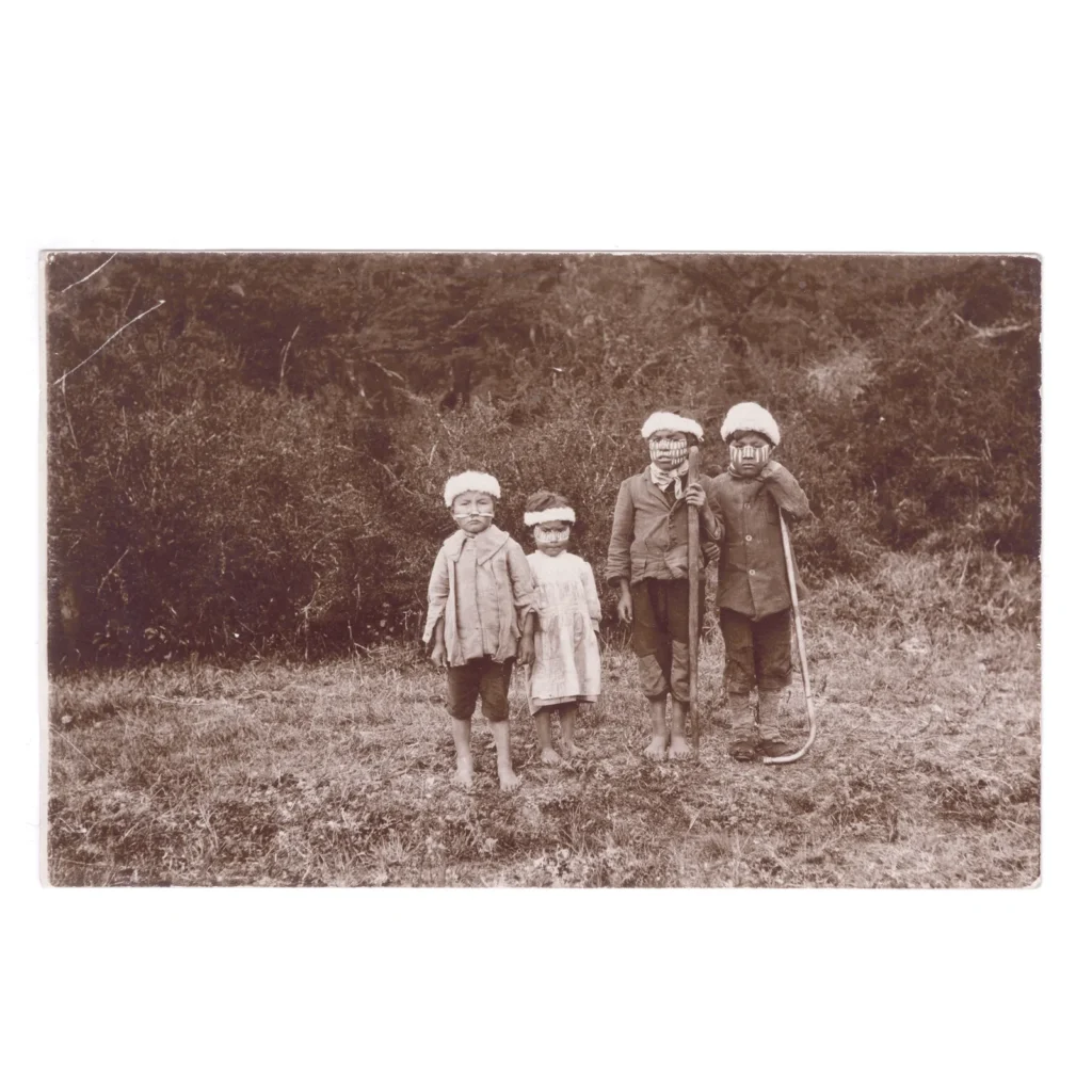 Niños, pueblo yagán